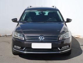 Volkswagen Passat - 2011
