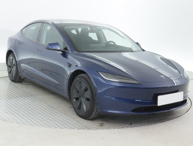 Tesla Model 3 2024