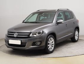 Volkswagen Tiguan - 2015