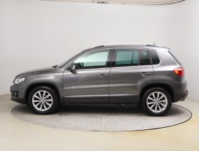 Volkswagen Tiguan - 2015