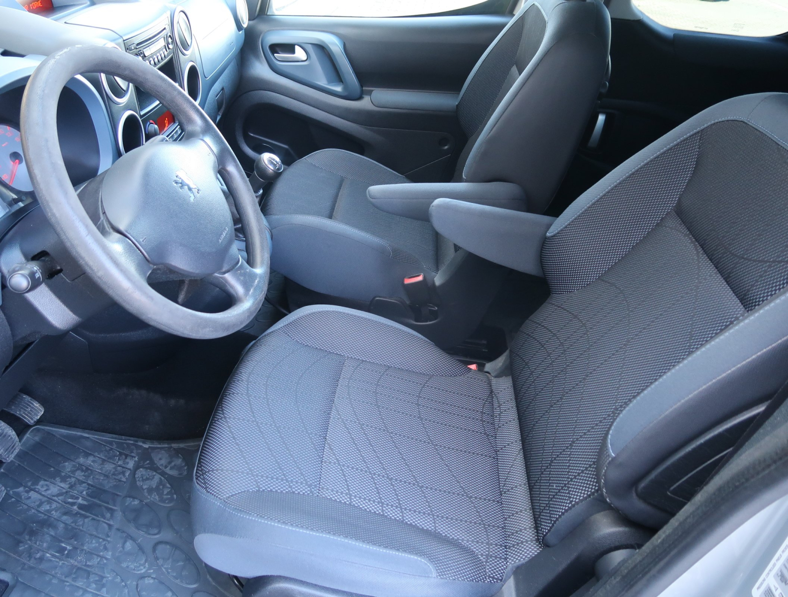 Peugeot Partner - 2011