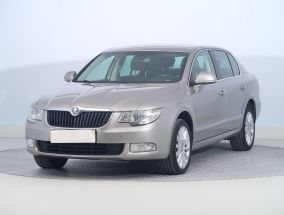 Škoda Superb - 2012