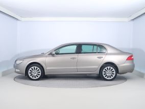 Škoda Superb - 2012