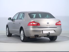 Škoda Superb - 2012