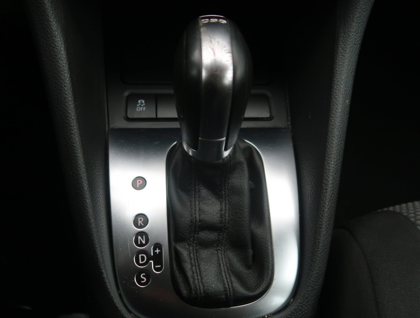 Volkswagen Golf, 2012
