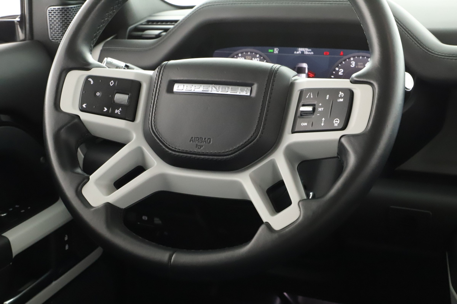 Land Rover Defender - 2020