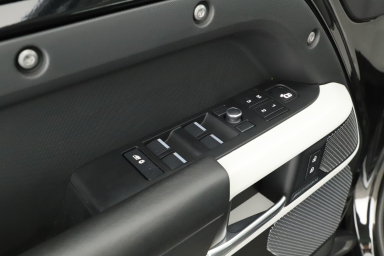 Land Rover Defender - 2020