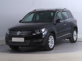 Volkswagen Tiguan - 2015