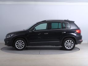 Volkswagen Tiguan - 2015