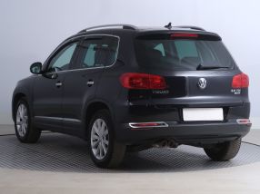 Volkswagen Tiguan - 2015