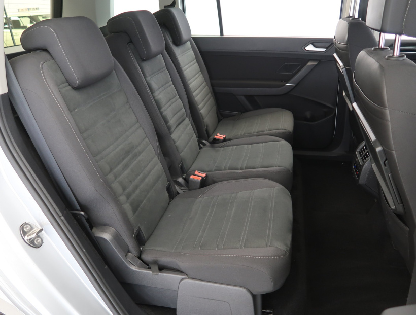 Volkswagen Touran, 2022