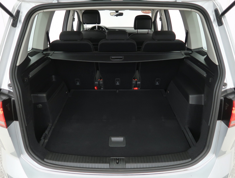Volkswagen Touran, 2022
