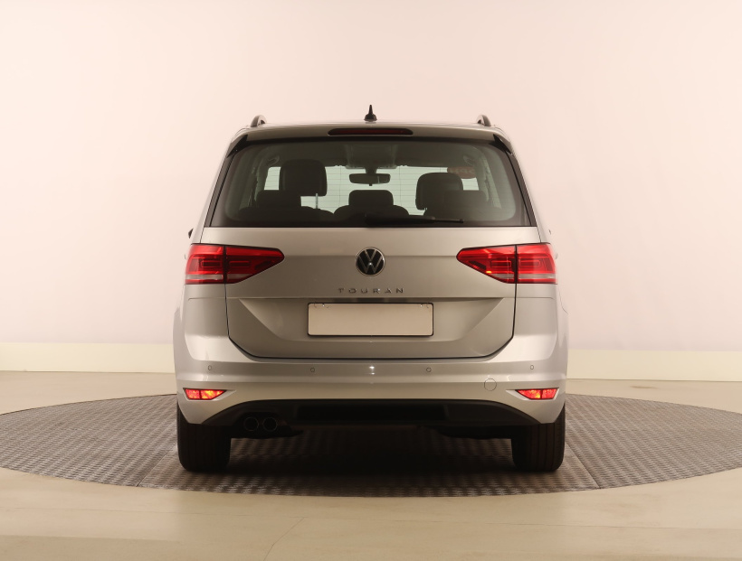 Volkswagen Touran, 2022