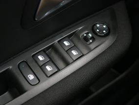 Peugeot 208 - 2024