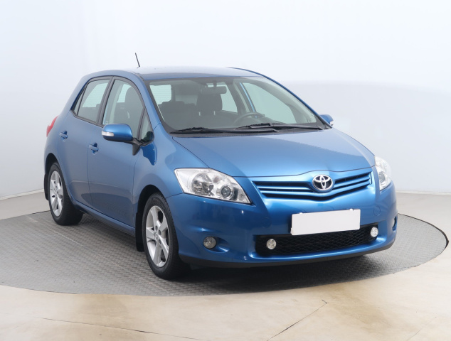 Toyota Auris 2011