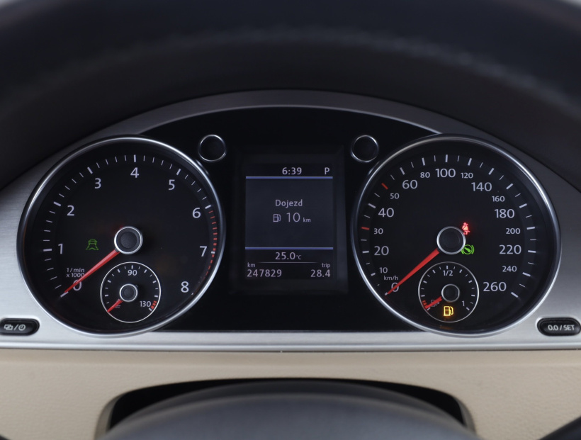 Volkswagen Passat, 2012