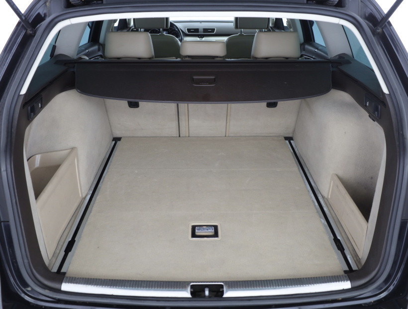 Volkswagen Passat, 2012