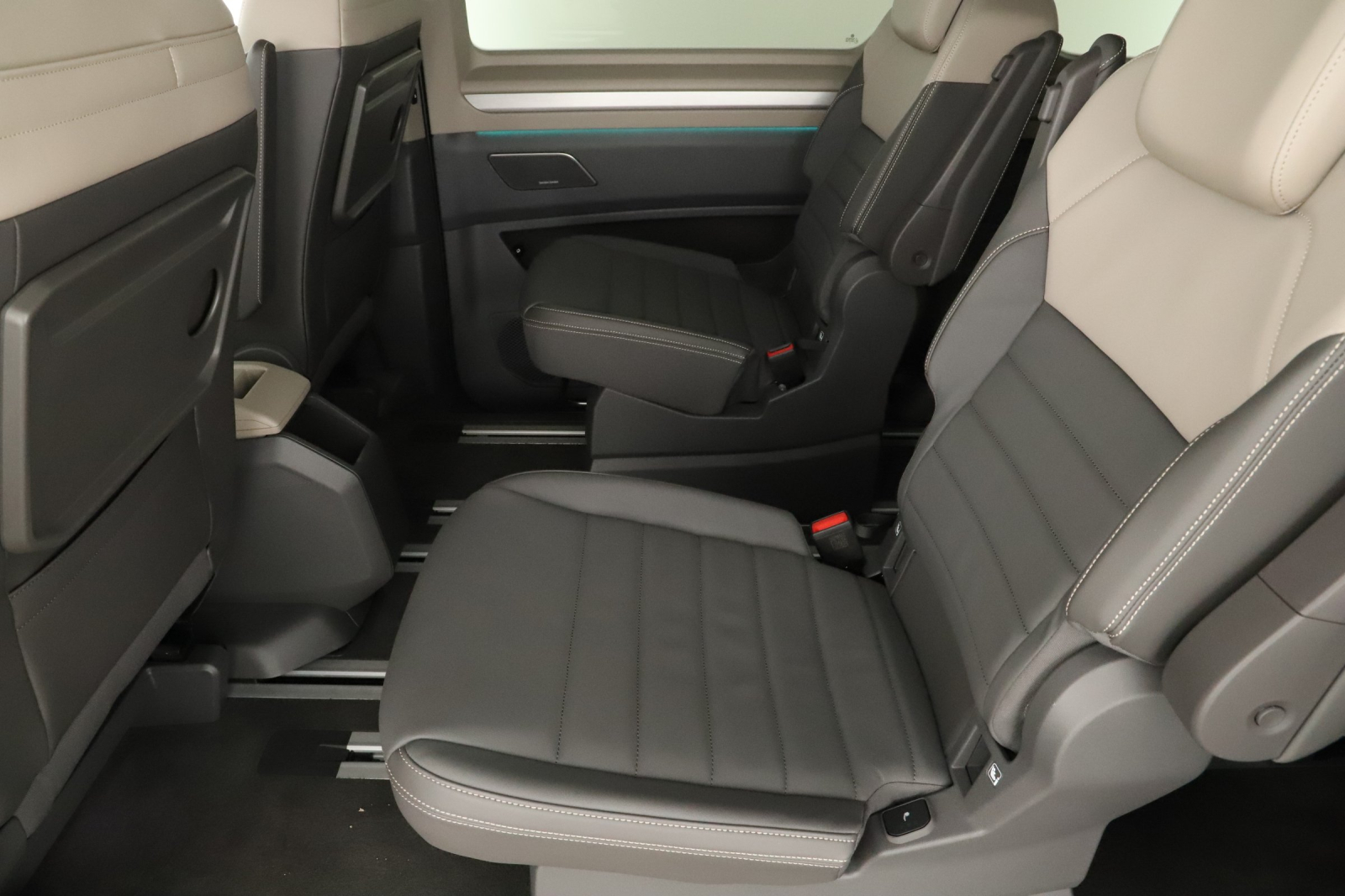 Volkswagen Multivan - 2025