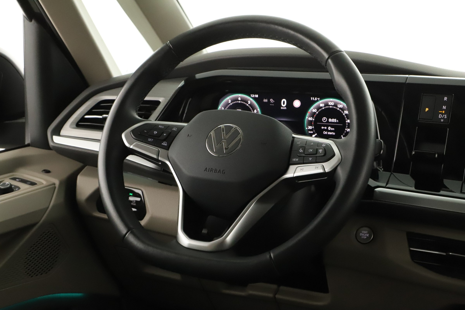 Volkswagen Multivan - 2025