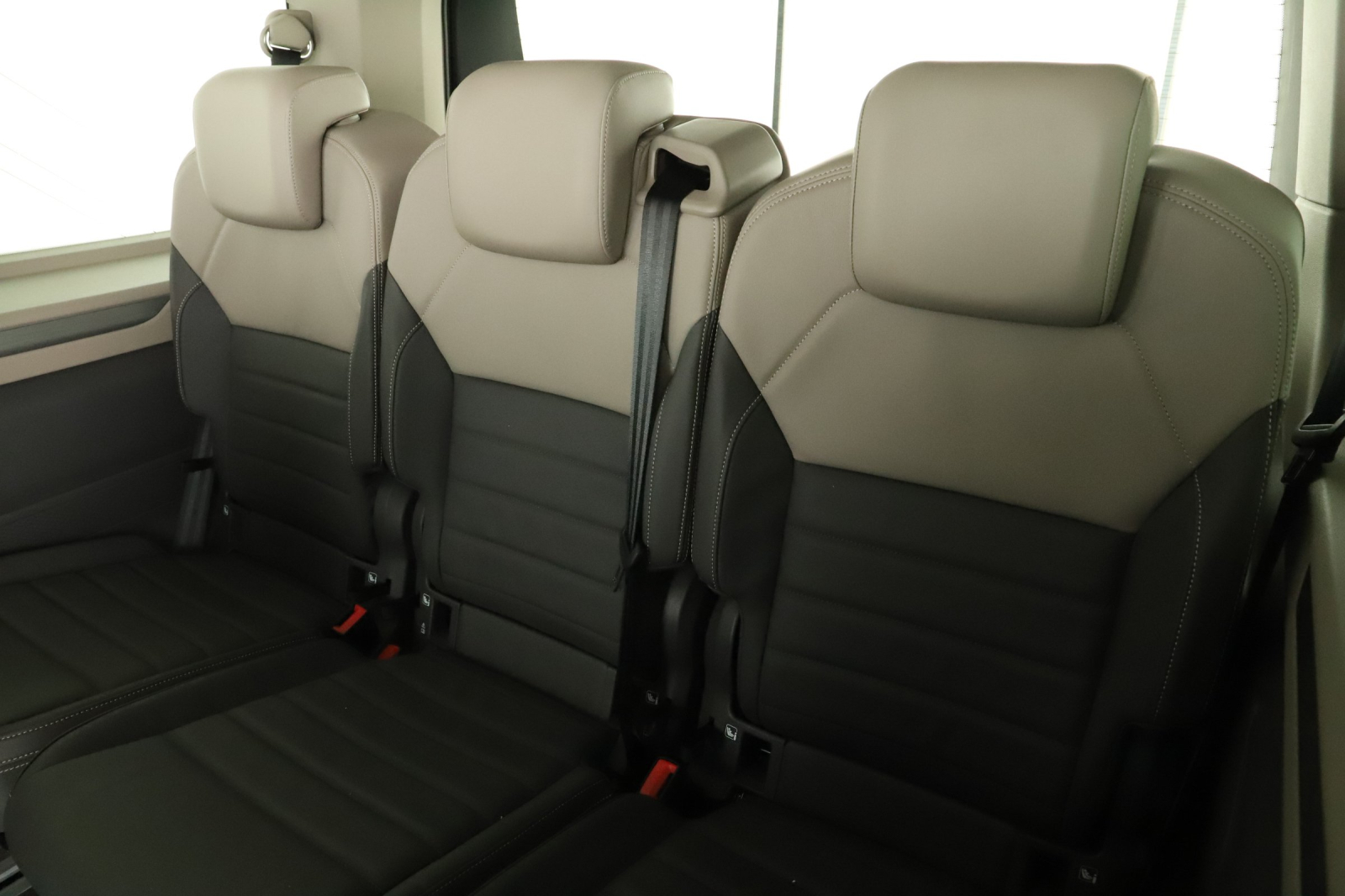 Volkswagen Multivan - 2025