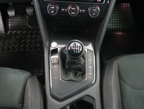 Volkswagen Tiguan - 2020