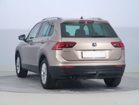 Volkswagen Tiguan - 2020
