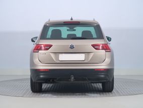 Volkswagen Tiguan - 2020