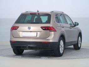 Volkswagen Tiguan - 2020