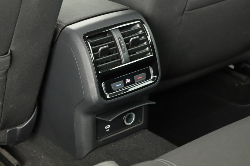 Volkswagen Passat, 2021