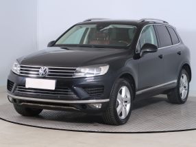 Volkswagen Touareg - 2015