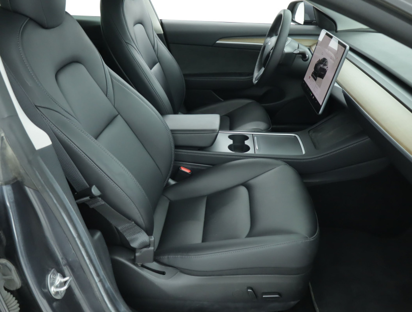 Tesla Model 3, 2022