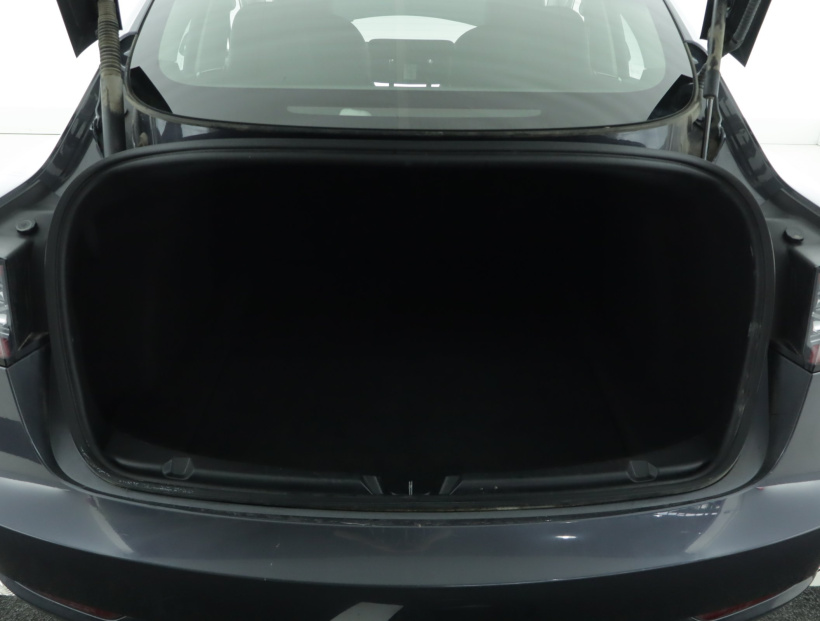 Tesla Model 3, 2022
