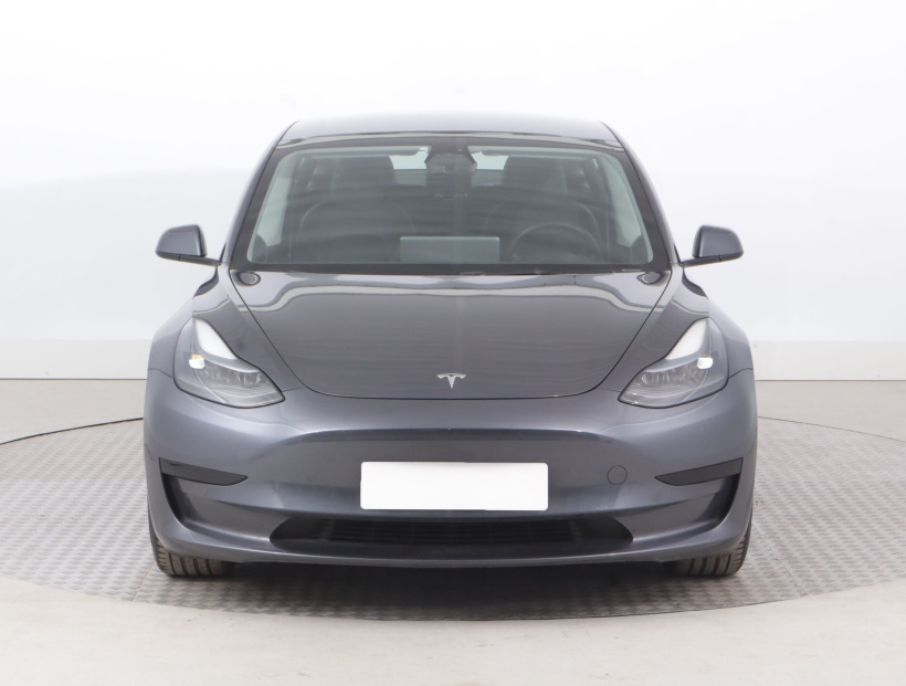 Tesla Model 3, 2022