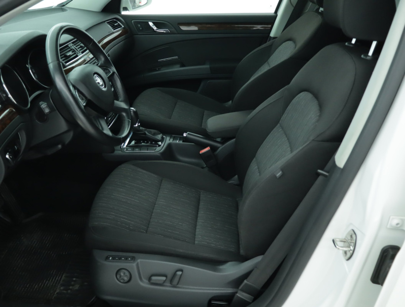 Škoda Superb, 2014