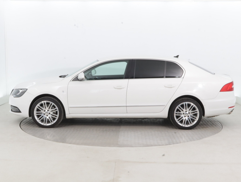 Škoda Superb, 2014