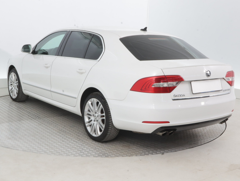 Škoda Superb, 2014