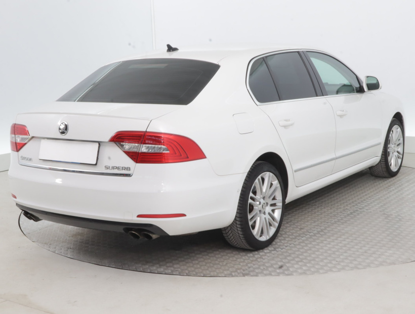 Škoda Superb, 2014