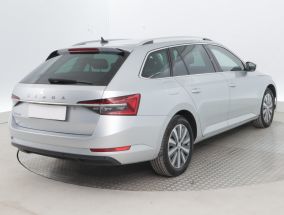 Škoda Superb - 2022