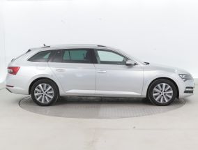 Škoda Superb - 2022