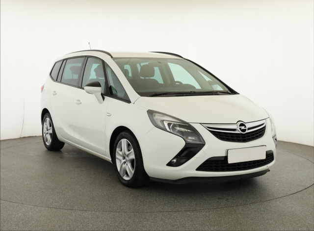 Opel Zafira 2016