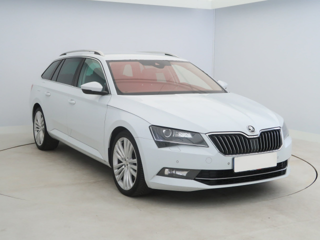 Škoda Superb 2016