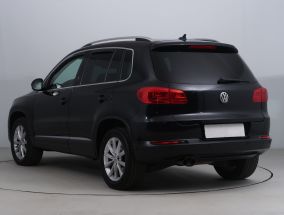 Volkswagen Tiguan - 2011