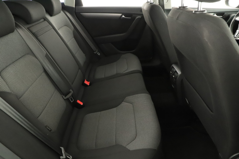 Volkswagen Passat, 2014