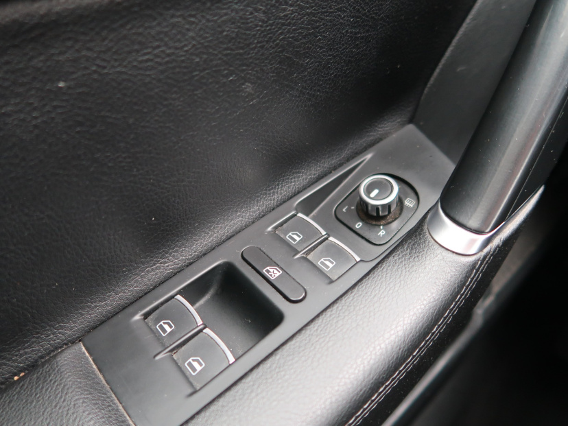 Volkswagen Passat, 2011