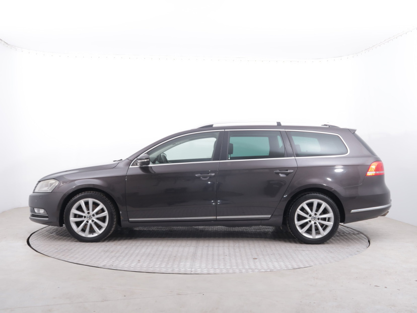 Volkswagen Passat, 2011