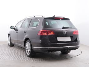 Volkswagen Passat - 2011
