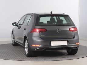 Volkswagen Golf - 2017