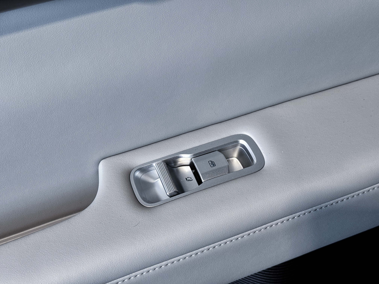 Denza Titanium 7 - 2026