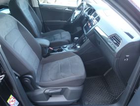Volkswagen Tiguan - 2019