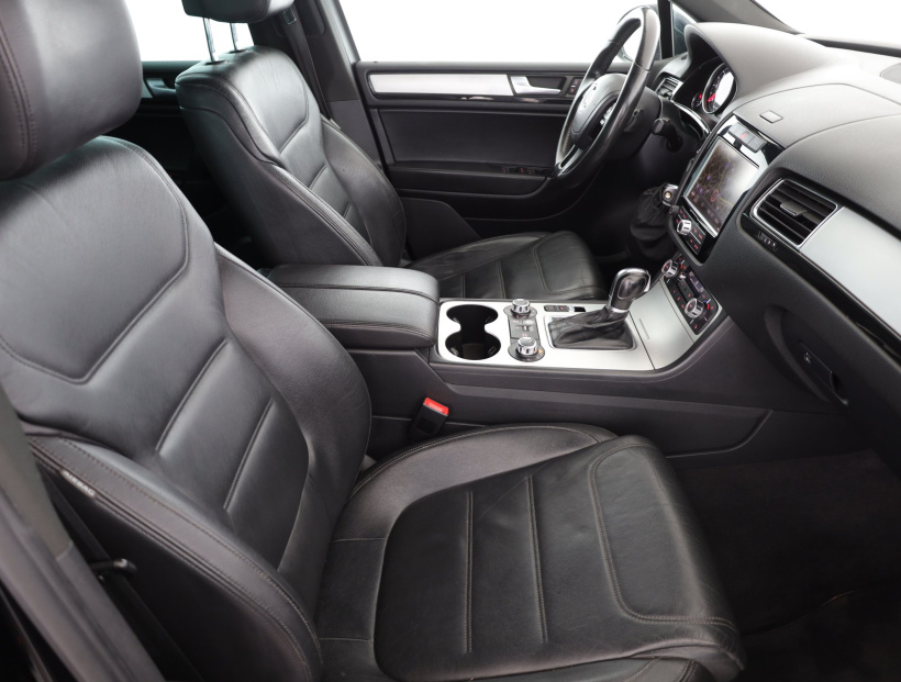 Volkswagen Touareg, 2012
